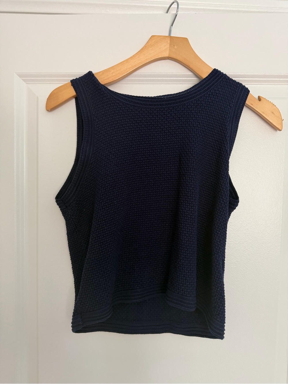 Uniqlo Classic Navy Knit Tank Top - Women